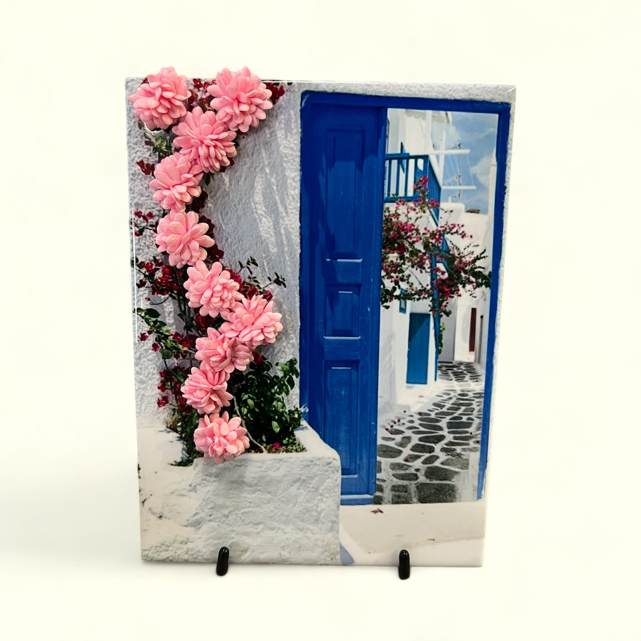 Santorini Art Depicted On Tile